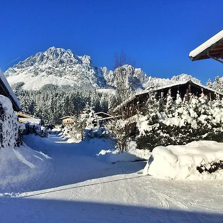 Am Wilden Kaiser Landhausstudios بيت ضيافة *